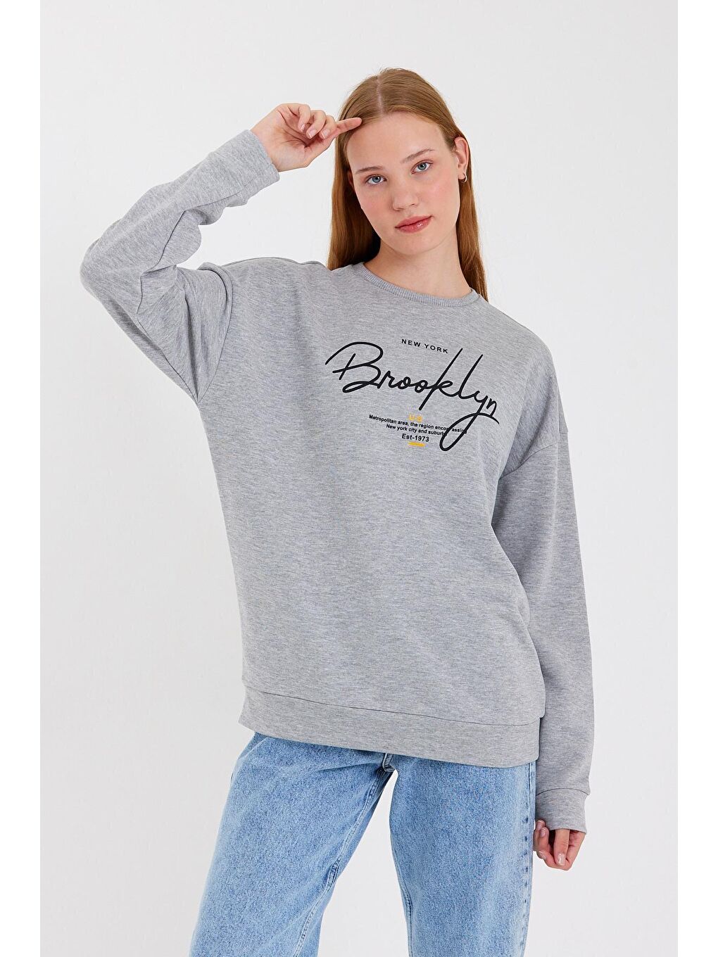 Gri Kadın Bisiklet Yaka Regular Fit El Yazılı Brooklyn İnce Sweatshirt SPR23SWK331-3