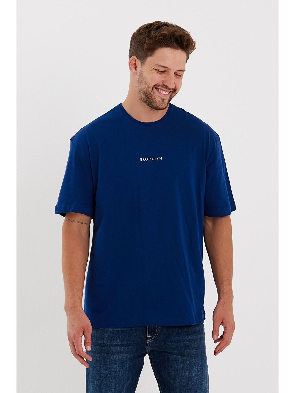 Lacivert Bisiklet Yaka Oversize Fit Brooklyn Baskılı Erkek Tişört SPR21Y27-1