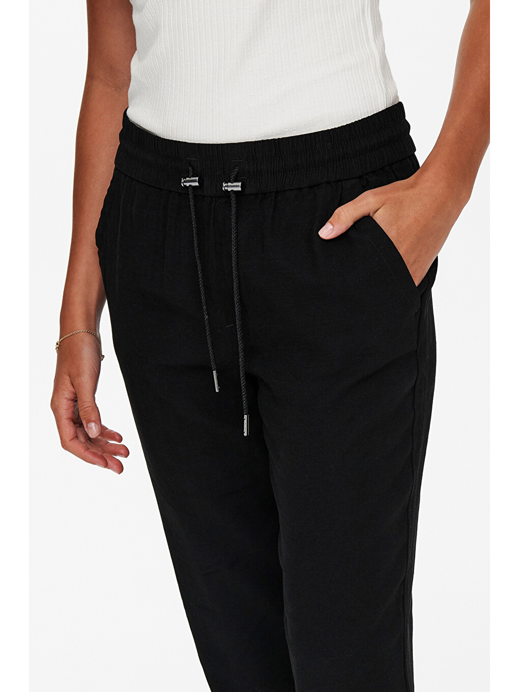 Siyah Onlkelda Regular Fit Cepli Kadın Pantolon 15203946-1