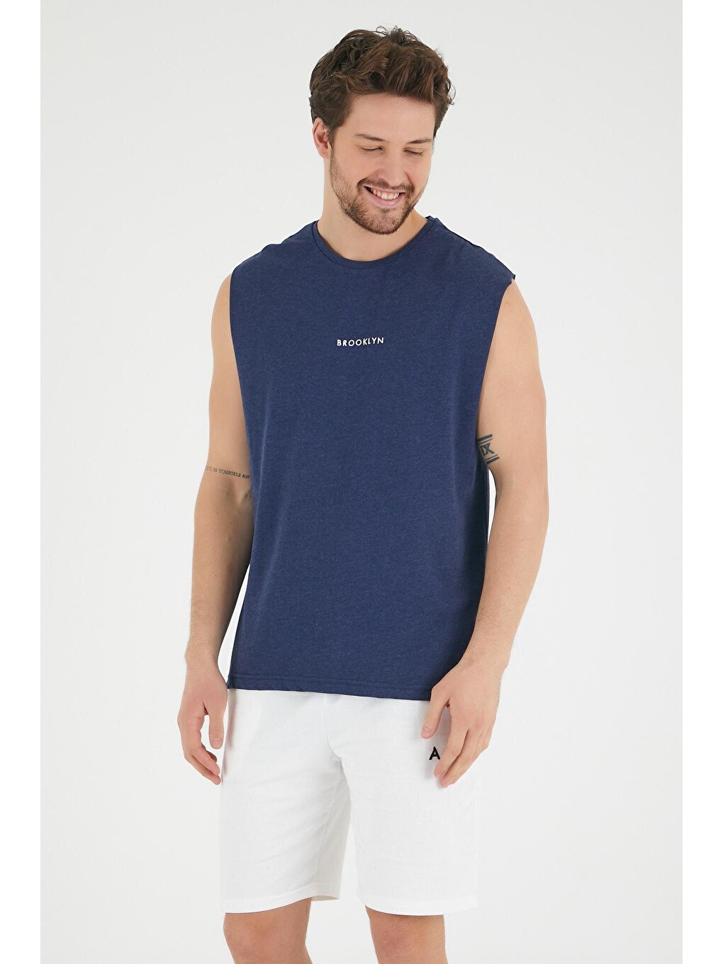 İndigo Erkek Bisiklet Yaka Regular Fit Brooklyn Baskılı Tişört Spr22ts122
