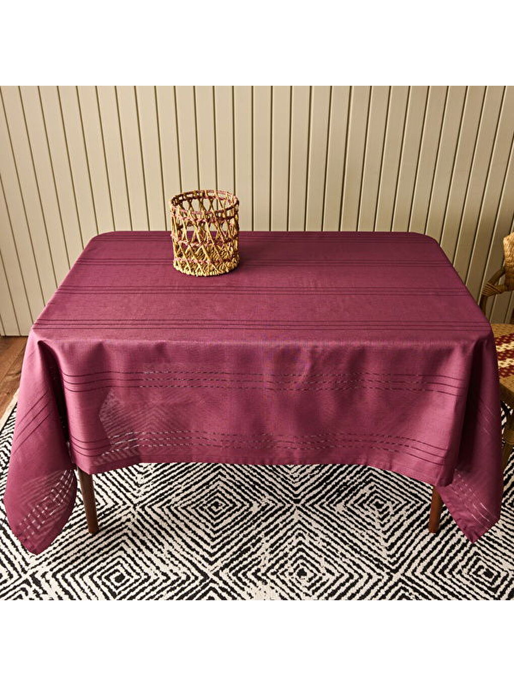 Soft Jakarlı Dokuma Masa Örtüsü - Mürdüm - 160x220 cm