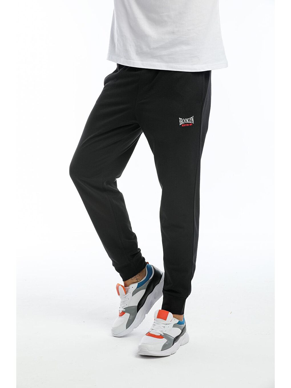 Siyah Regular Fit Brooklyn K.Nakışlı Erkek Jogger Eşofman Altı SPR151-3