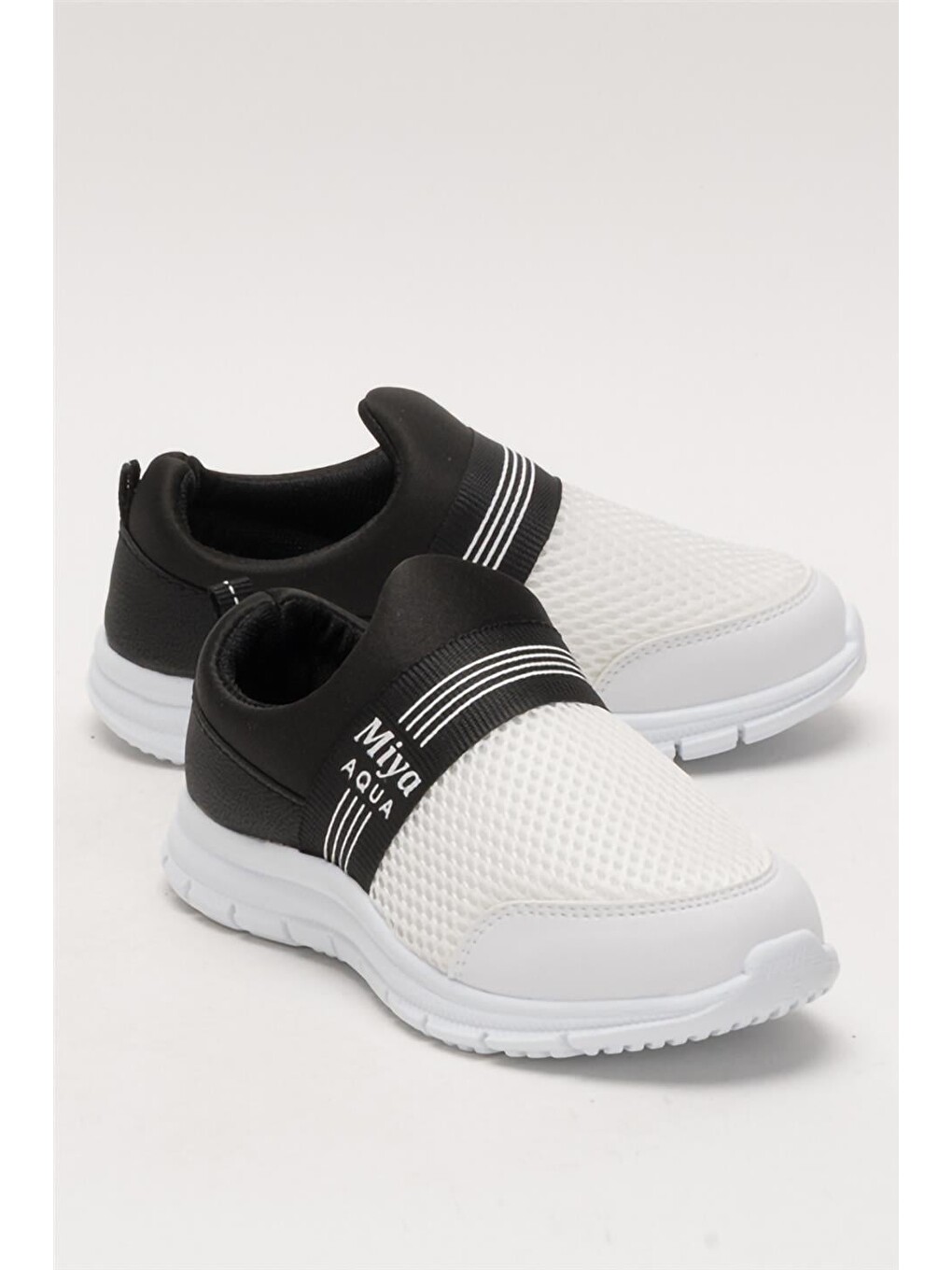Unisex Lastilkli Hafif Airfle Çocuk Spor Ayakkabı Siyah - Beyaz-5