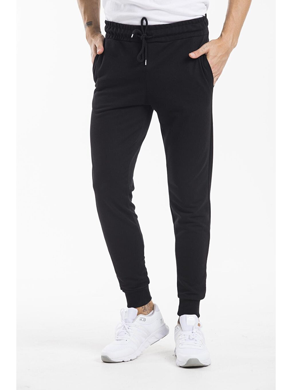 Siyah Slim Fit İnce Erkek Jogger Eşofman Altı SPR 20K01-3
