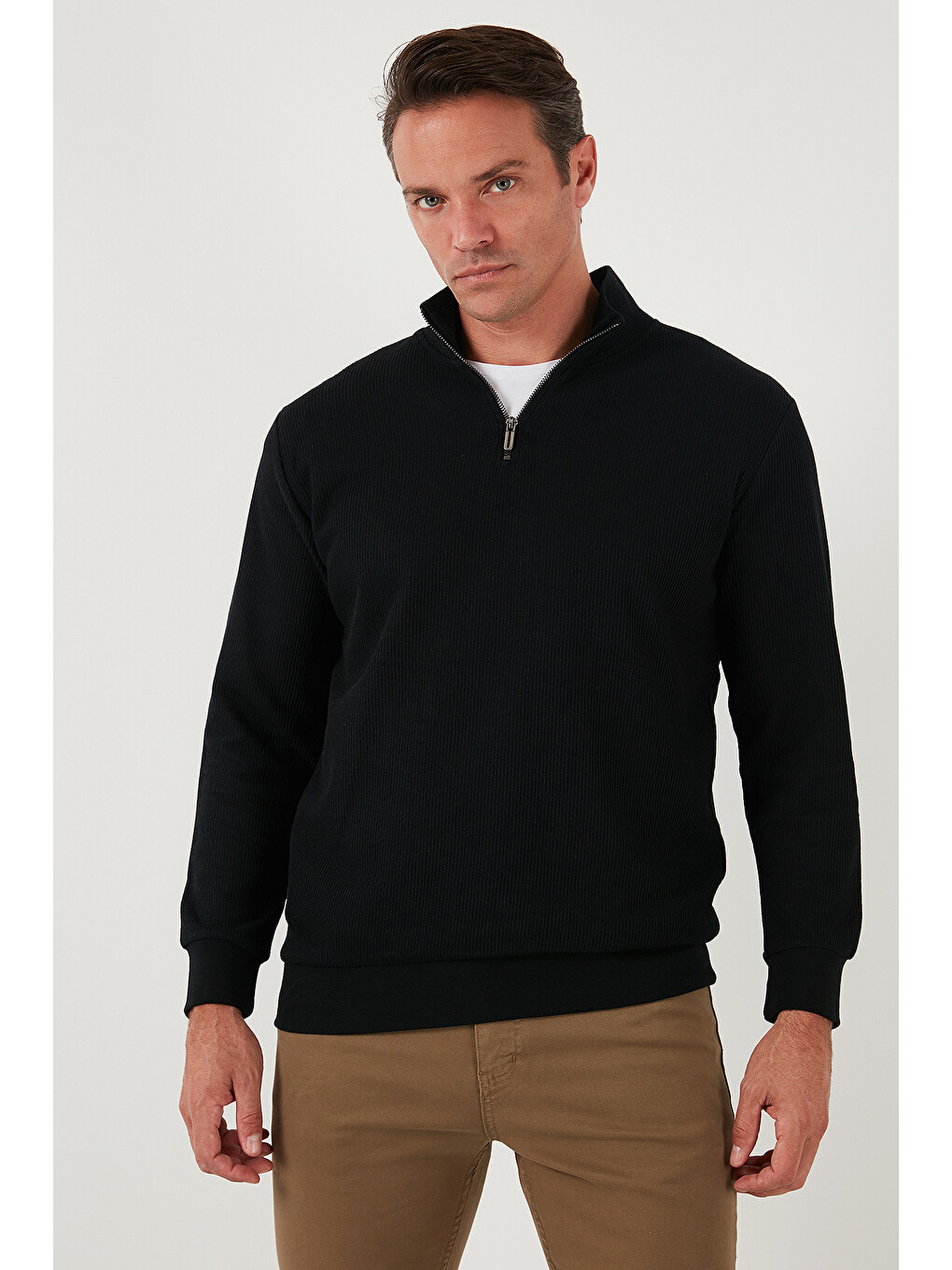 Siyah Pamuklu Regular Fit Yarım Fermuarlı Dik Yaka Erkek Sweat 5905716-3