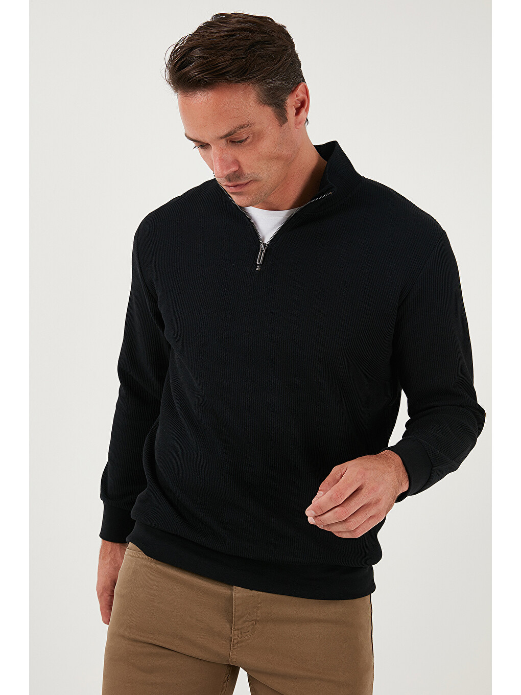 Siyah Pamuklu Regular Fit Yarım Fermuarlı Dik Yaka Erkek Sweat 5905716-4