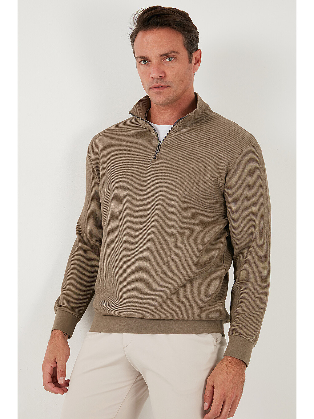 Bej Pamuklu Regular Fit Yarım Fermuarlı Dik Yaka Erkek Sweat 5905716-4