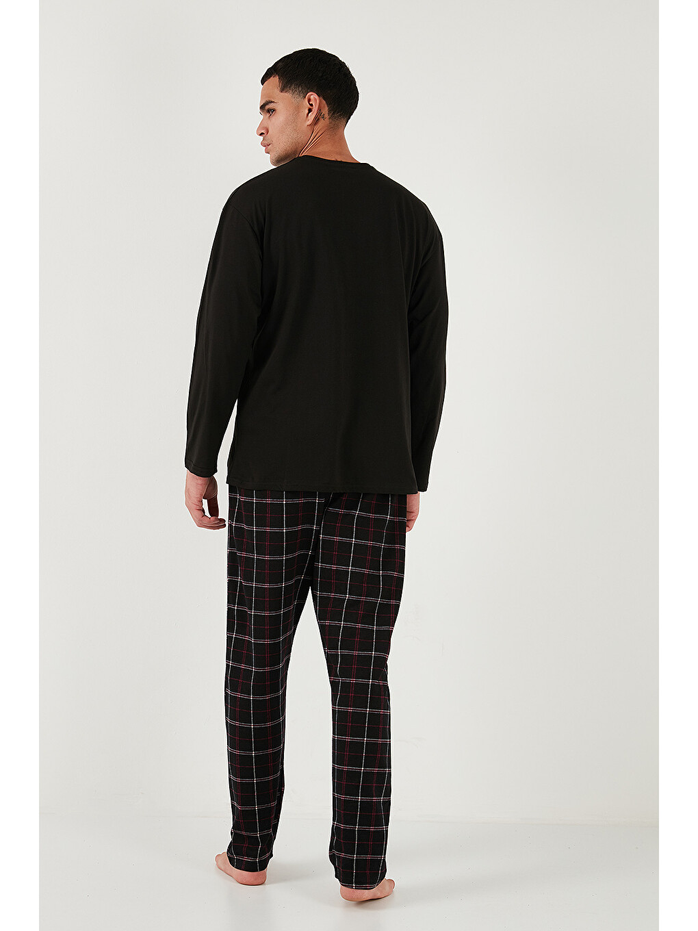Siyah Ekoseli Pamuklu Regular Fit Yükske Bel Bisiklet Yaka %100 Pamuk Pijama Takımı 6574000-6