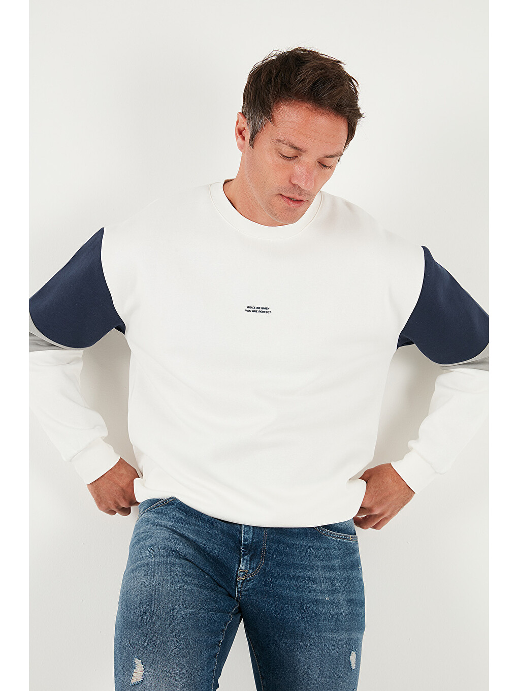 Ekru Pamuklu Relaxed Fit Bisiklet Yaka Şardonlu Renk Bloklu Sweat 5905298T-4