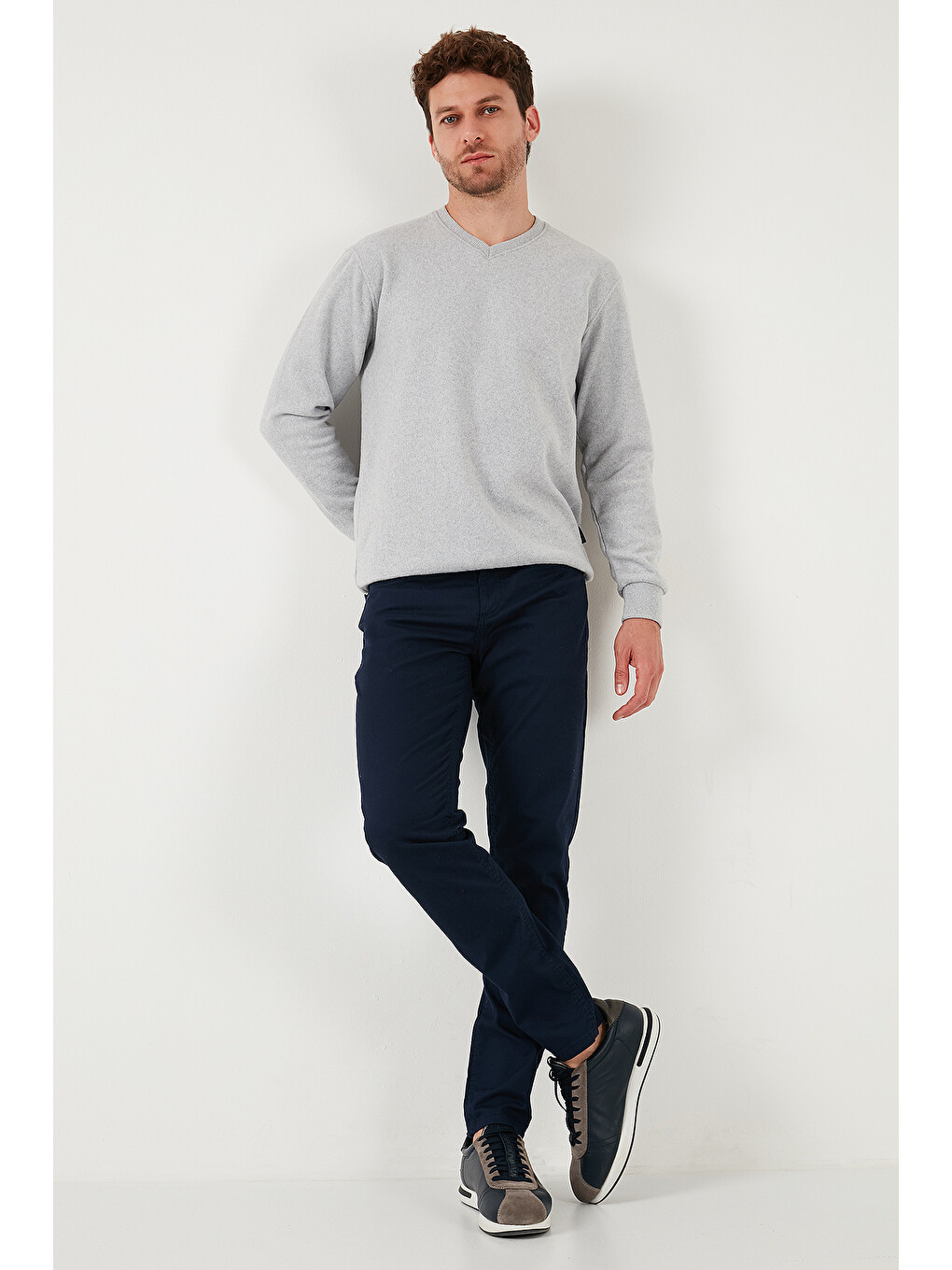 Gri Pamuklu Regular Fit V Yaka Büyük Beden Kazak 456202-1