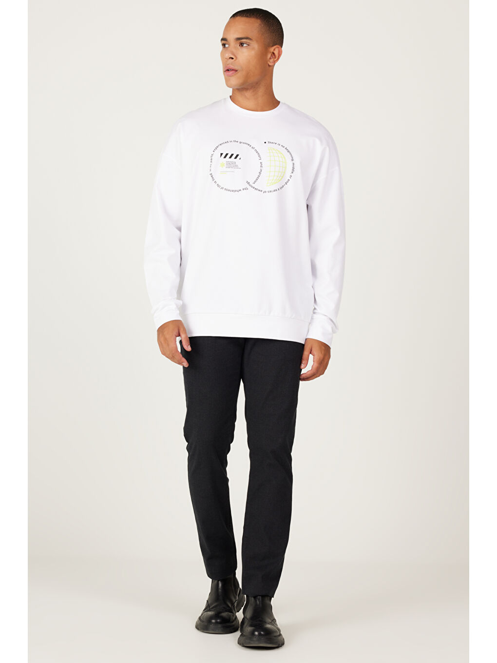 Erkek Beyaz Oversize Bol Kesim Bisiklet Yaka Pamuklu Baskılı Sweatshirt-1