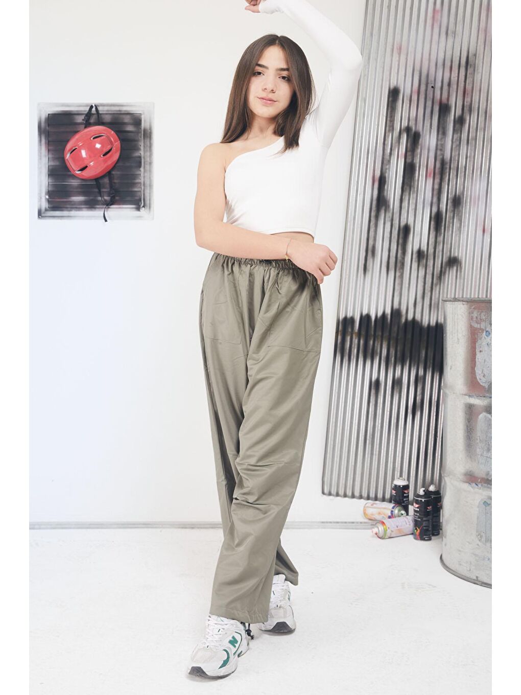 Haki Lastikli Paça Kız Çocuk Paraşüt Pantolon 17560-3