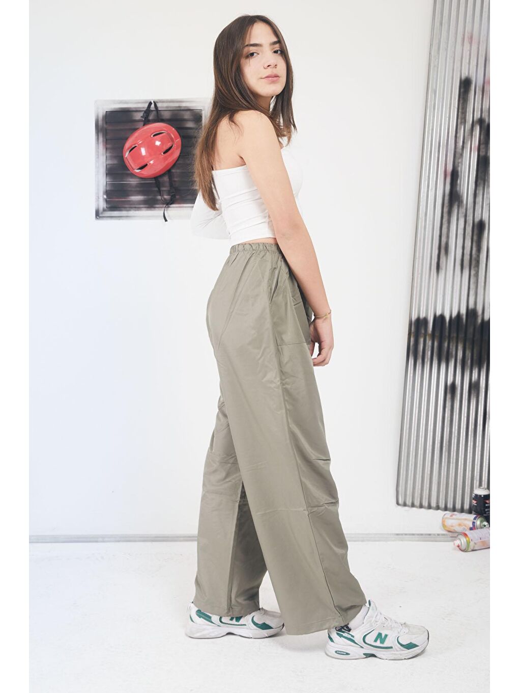 Haki Lastikli Paça Kız Çocuk Paraşüt Pantolon 17560-4