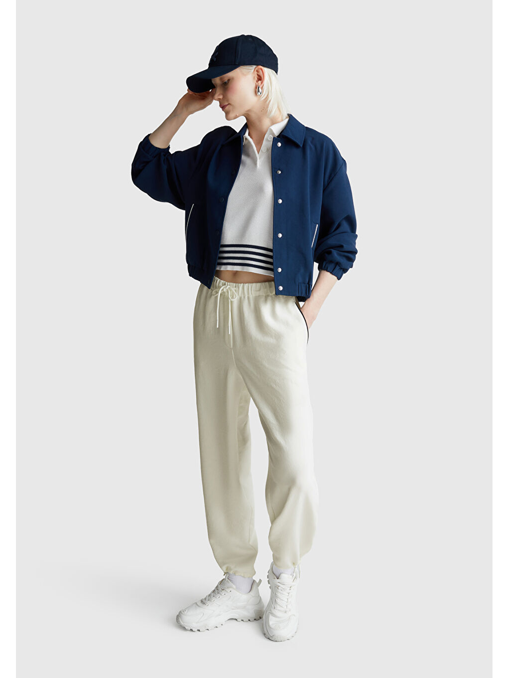 Ekru Kadın Krem Beli Bağcıklı Cepli Pantolon-4