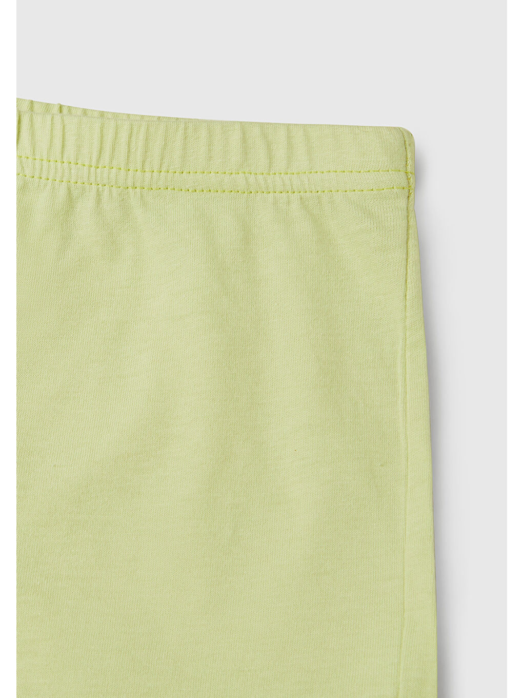 Kız Çocuk Beyaz Baskılı Kolu Fırfırlı T-Shirt ve Ucu Fırfırlı Şort Takım-2