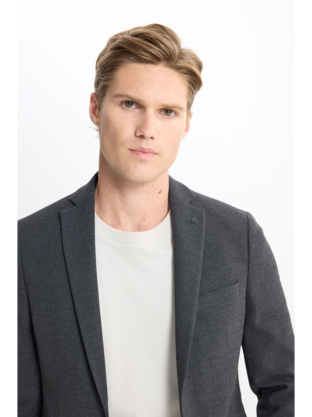 Erkek Antrasit Slim Fit Dar Kesim Mono Yaka Gofre Desenli Kapak Cepli Takım Elbise-3