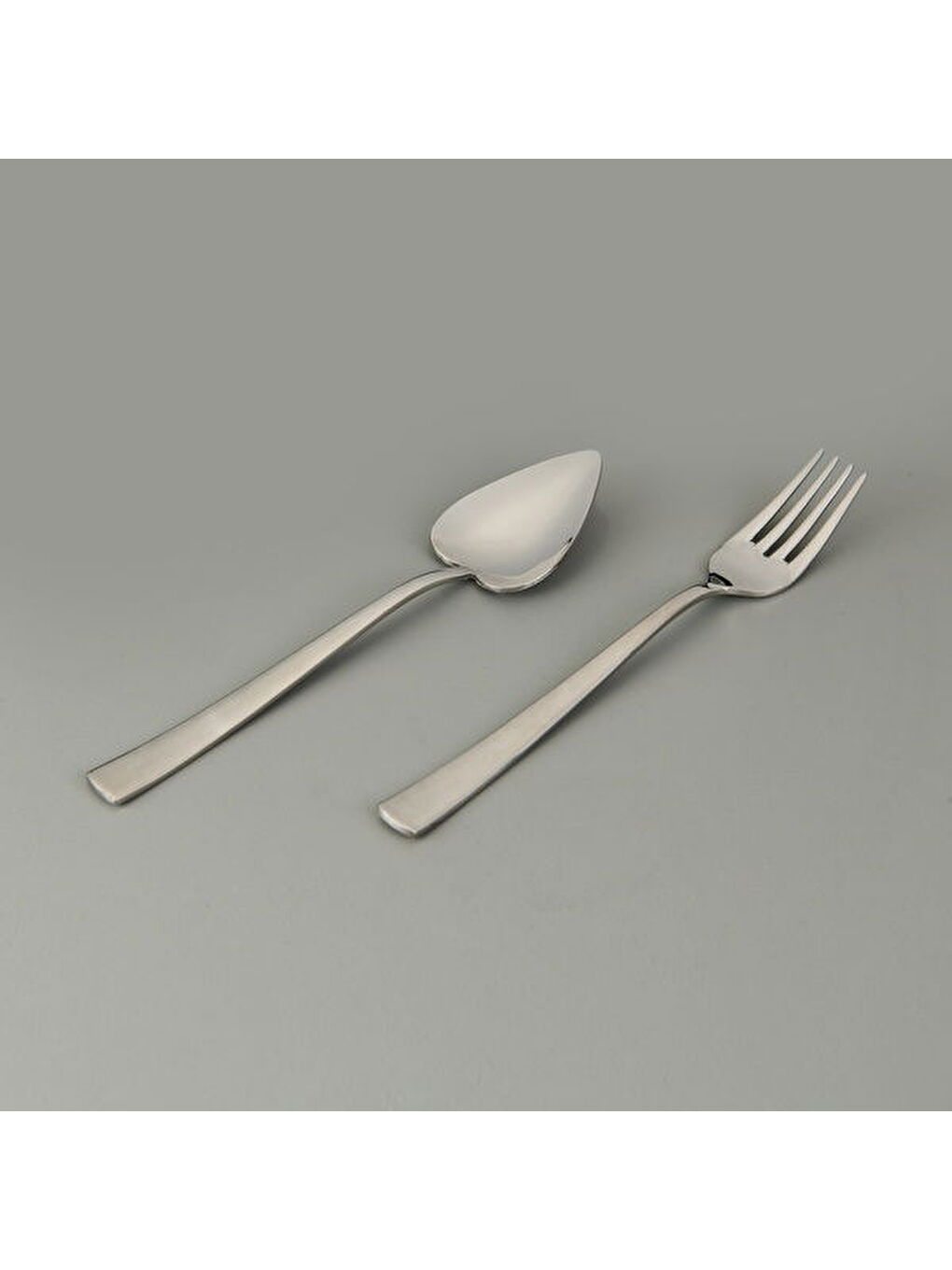 Can Canan 12'li Sade Tatlı Çatal Kaşık Takımı - Gri - 16,2 cm