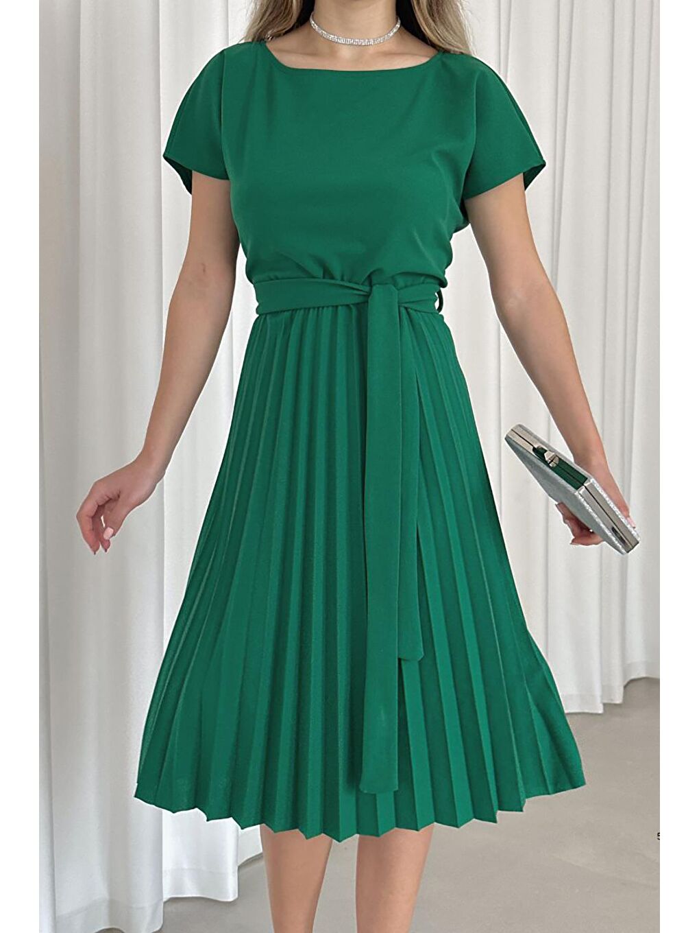Yeşil Krep Kumaş Pliseli Elbise-1