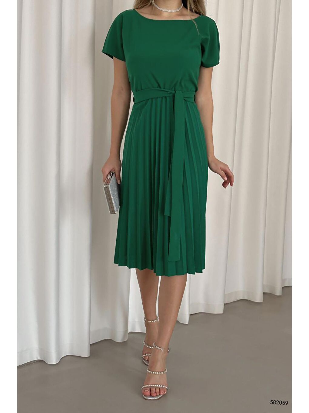 Yeşil Krep Kumaş Pliseli Elbise-2