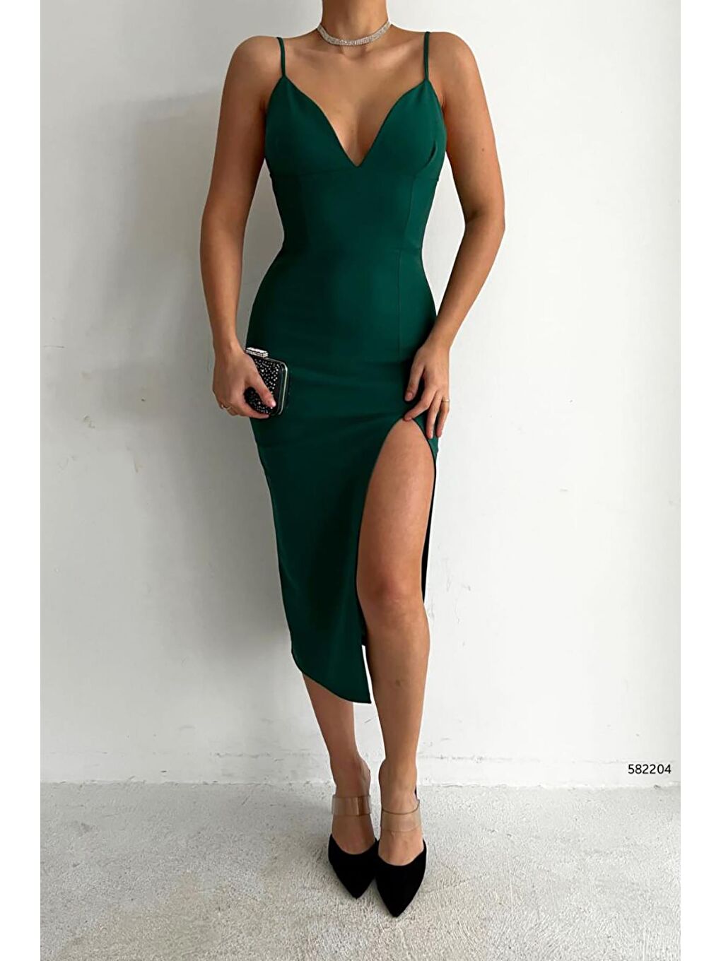 Yeşil İnce Askılı Kalp Yaka Yırtmaç Detay Kalem Elbise