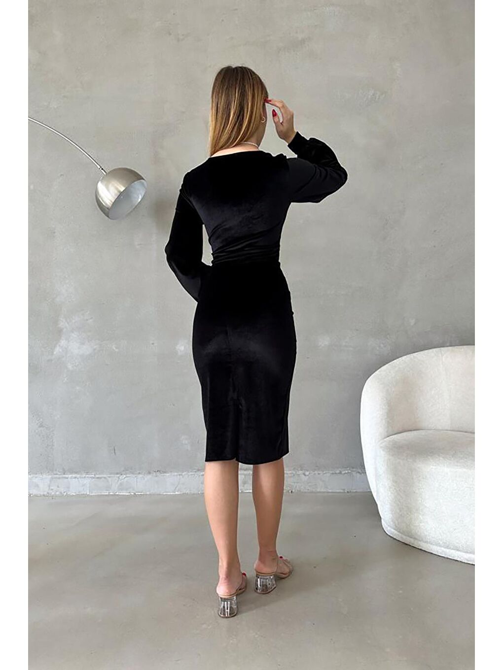 Siyah Kadife Kumaş Uzun Kollu Kruvaze Elbise-4