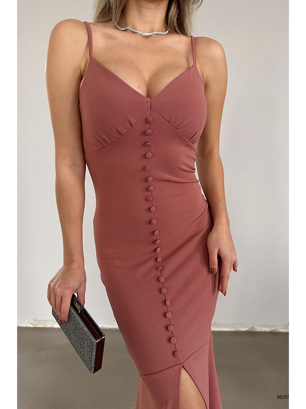 Pembe Pudra İthal Krep Kumaş İnce Askılı Düğme Detay Elbise-1