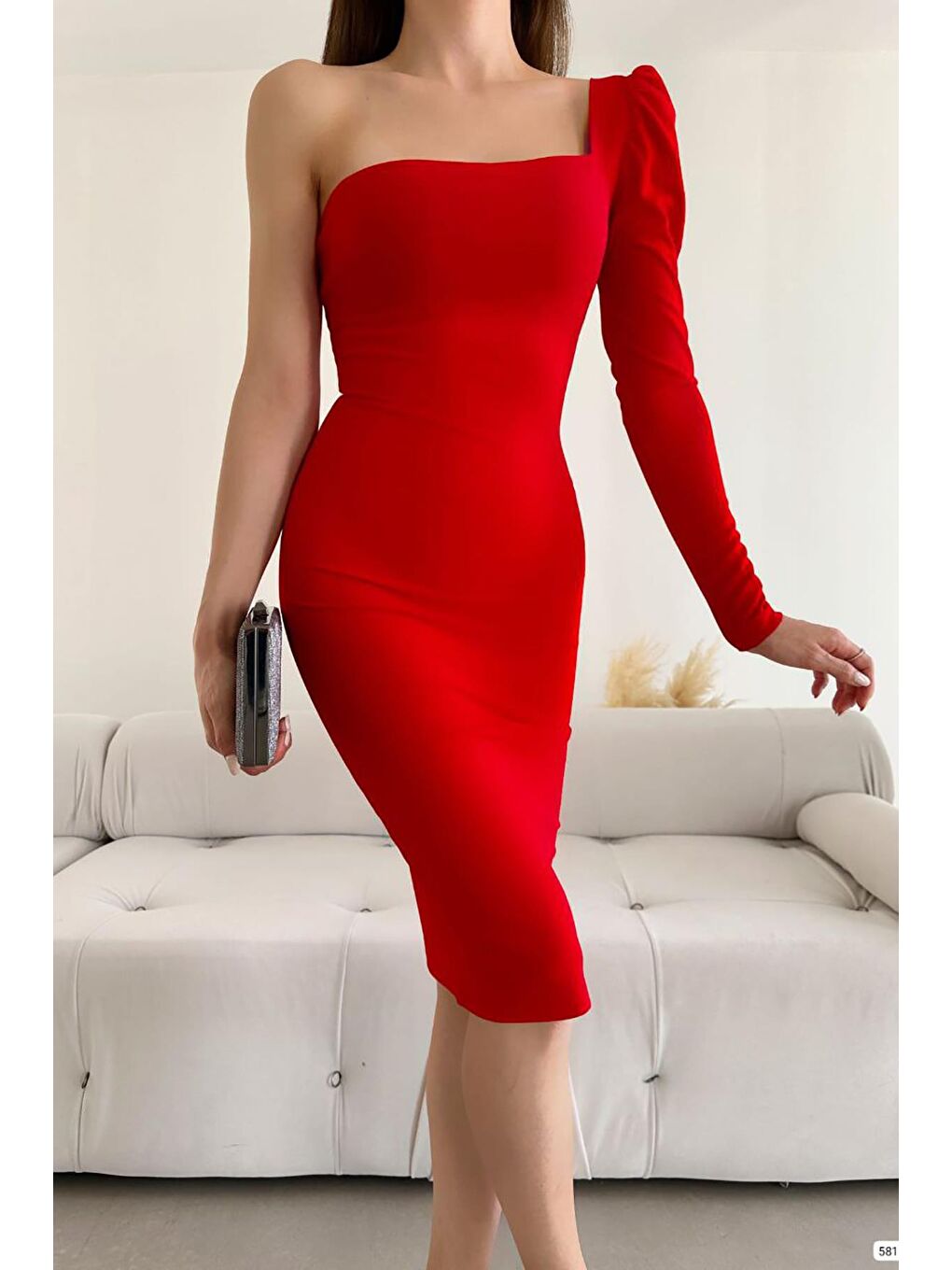 Kırmızı Tek Kol Midi Boy Krep Kumaş Elbise