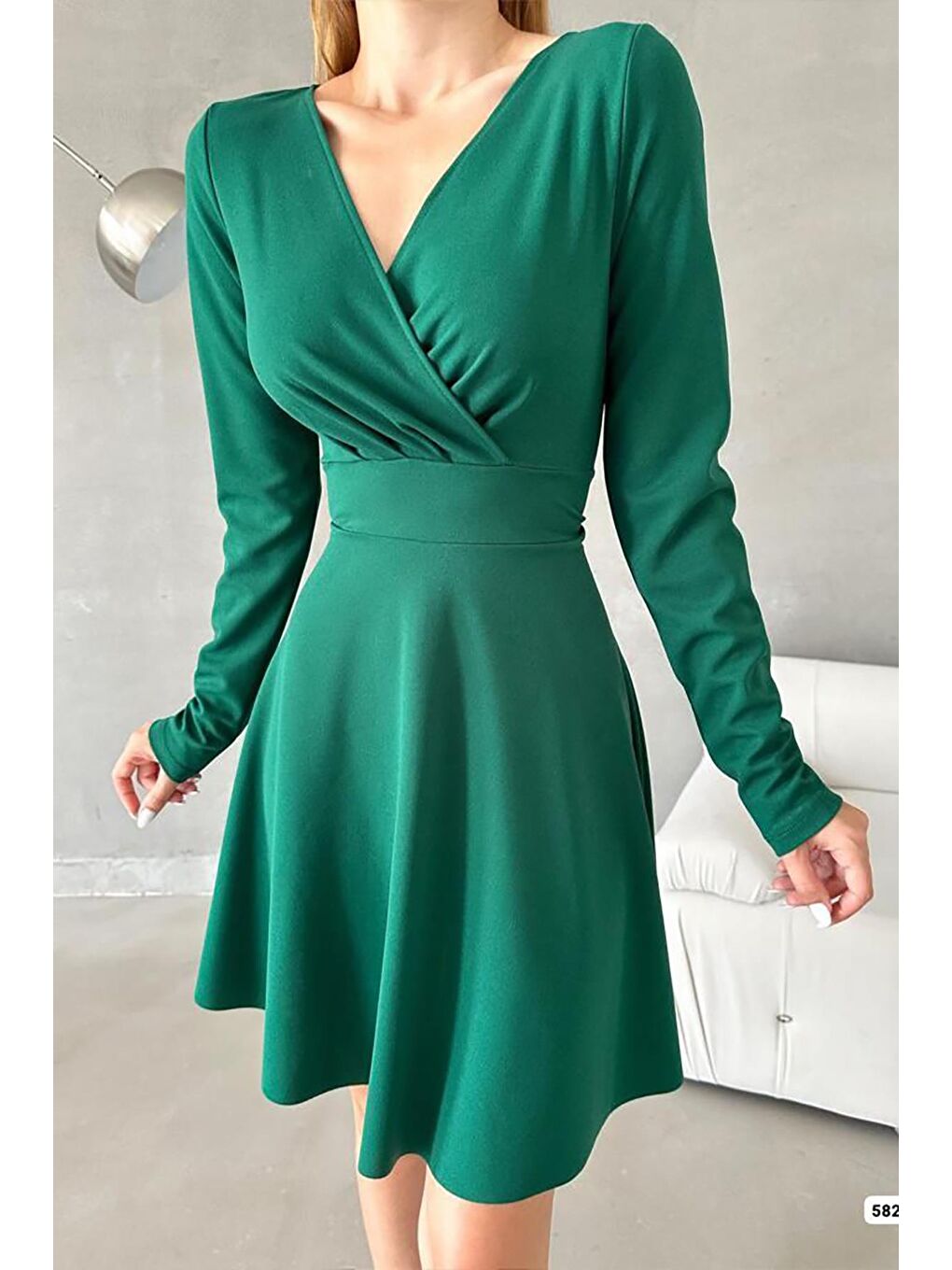 Yeşil Kruvaze Yaka Krep Kumaş Uzun Kol Kloş Elbise-3