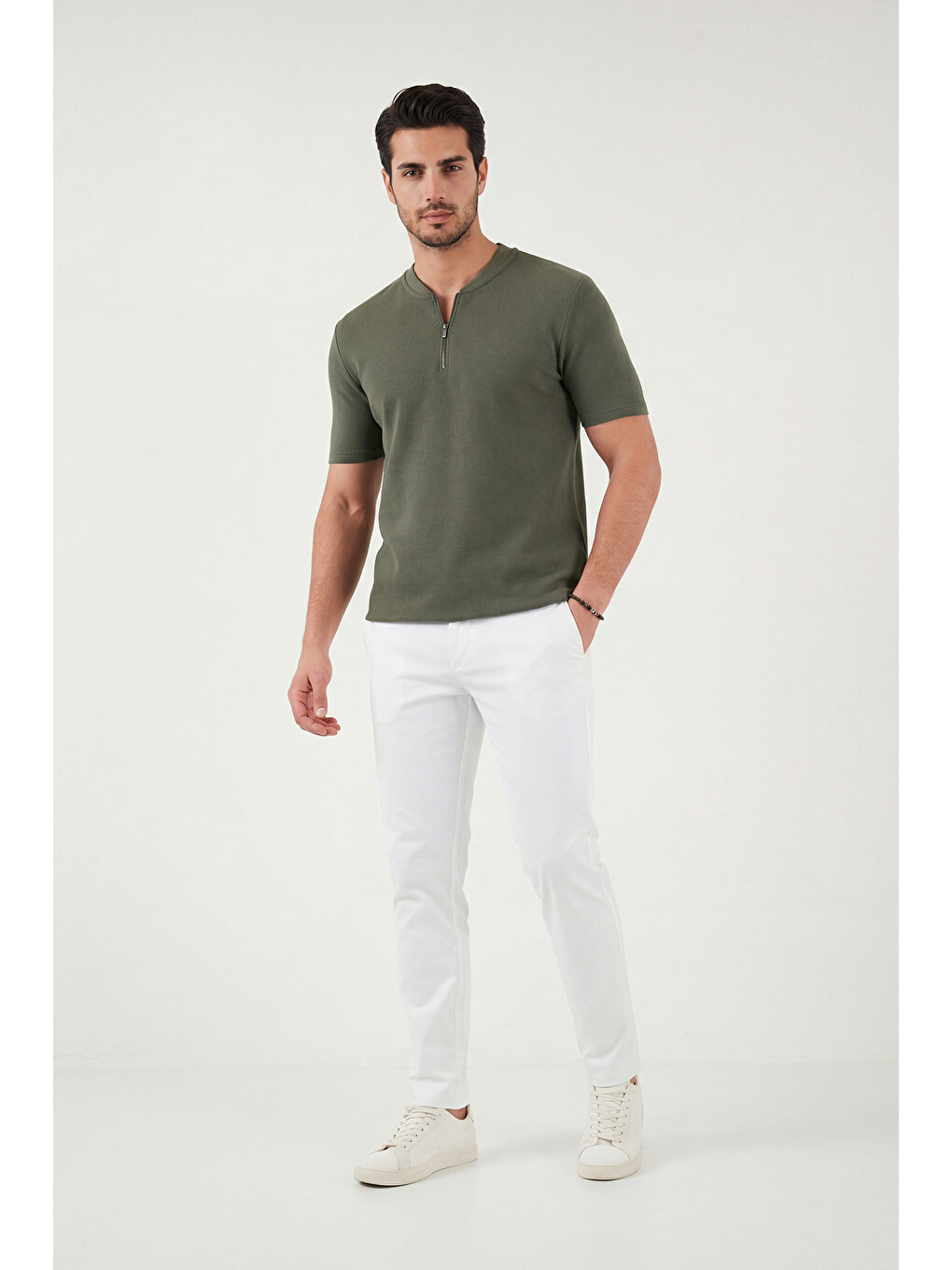 Haki Pamuklu Regular Fit Yarım Fermuarlı %100 Pamuk Tişört 5902653-1