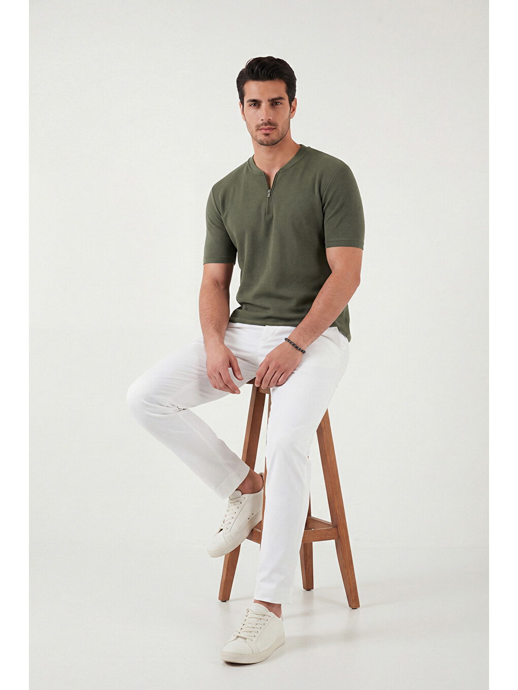 Haki Pamuklu Regular Fit Yarım Fermuarlı %100 Pamuk Tişört 5902653-2