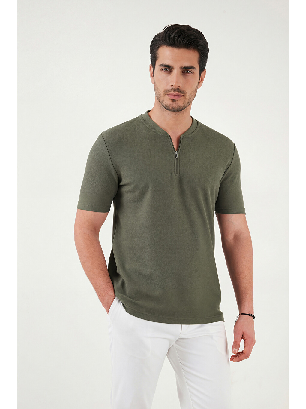 Haki Pamuklu Regular Fit Yarım Fermuarlı %100 Pamuk Tişört 5902653-4