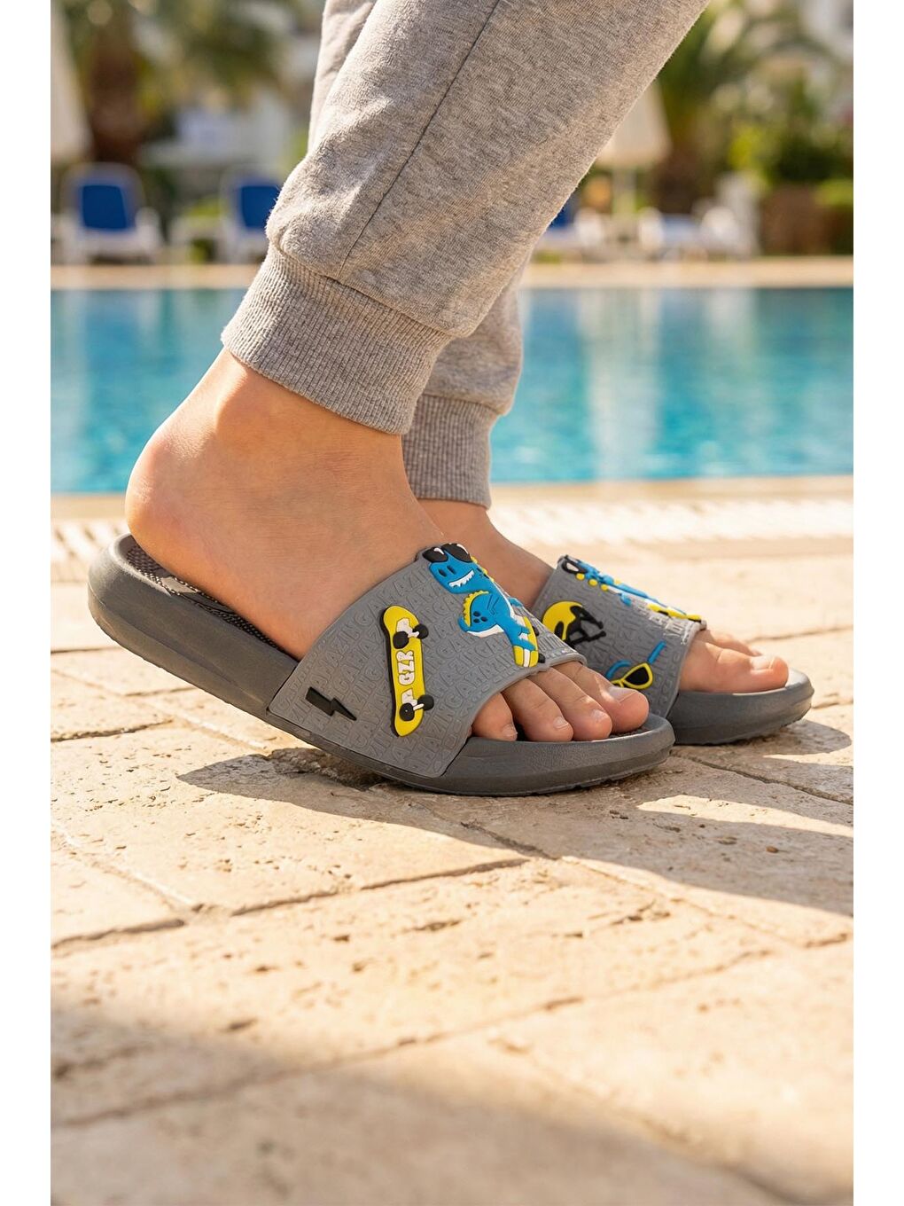 Gri Erkek Çocuk Yazlık PU Ev Banyo Bahçe Plaj Havuz Günlük Terlik