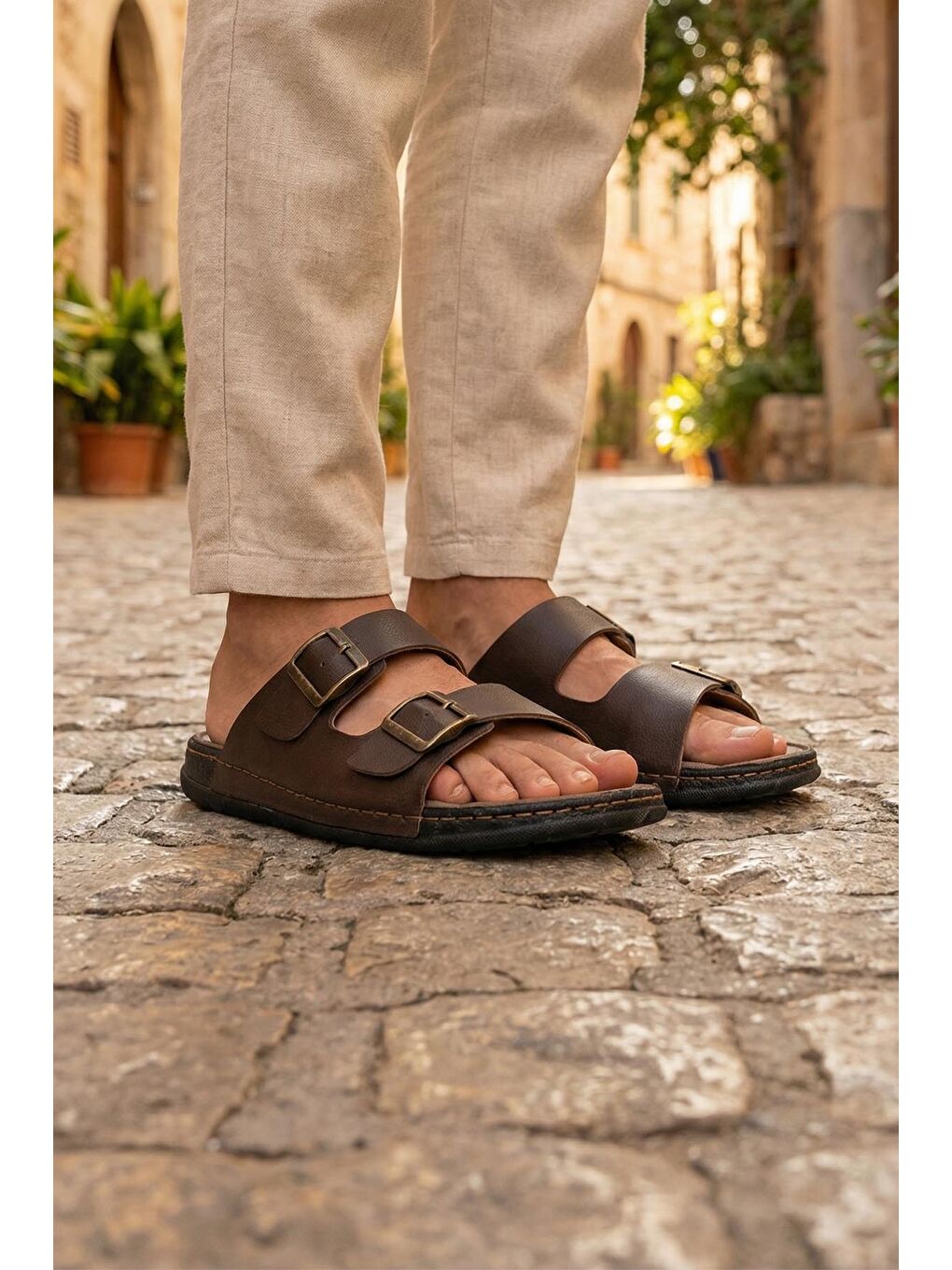 Kahverengi Erkek Yazlık Suni Deri İki Toka Ayarlanabilir Rahat Taban Günlük Terlik