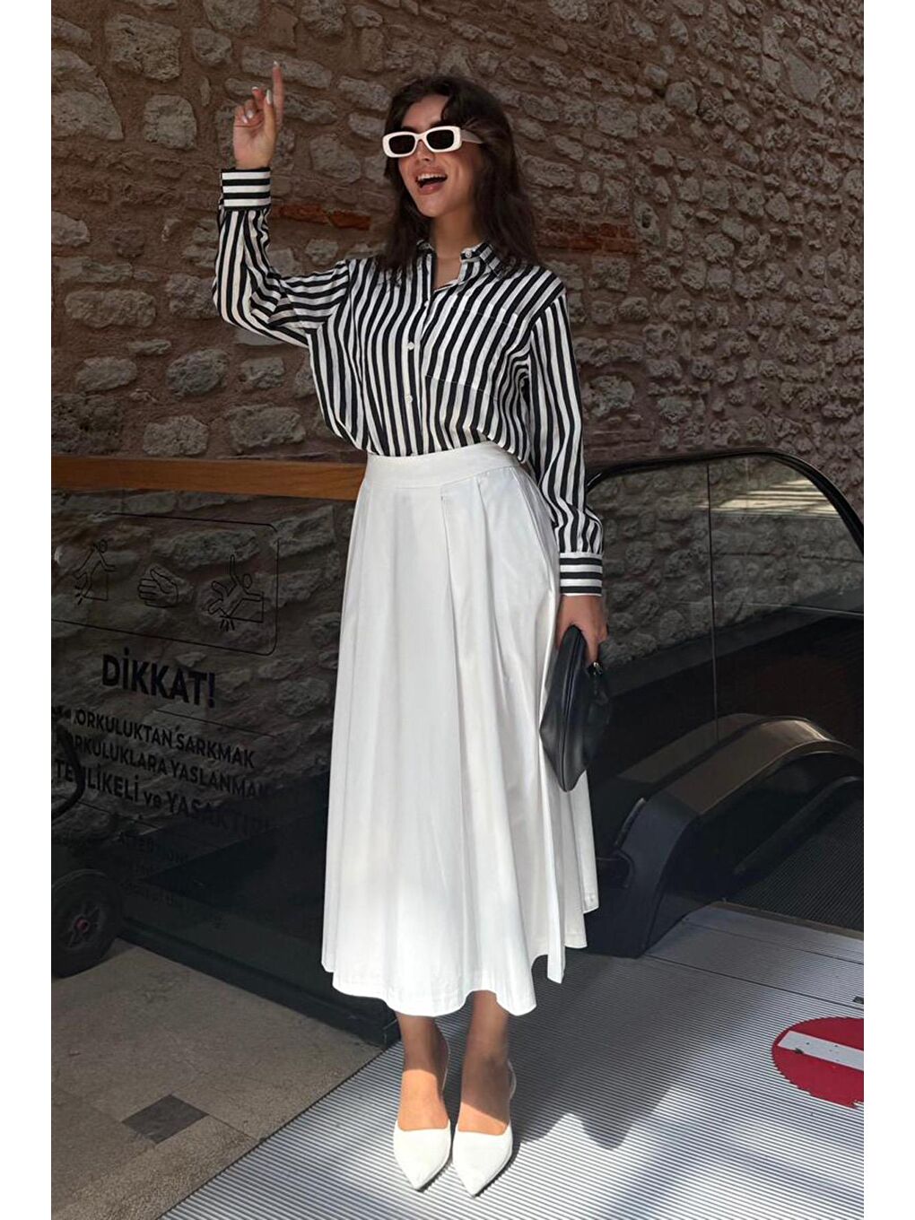 Beyaz Pileli Cepli Kadın Midi Boy Etek Mg2536-5