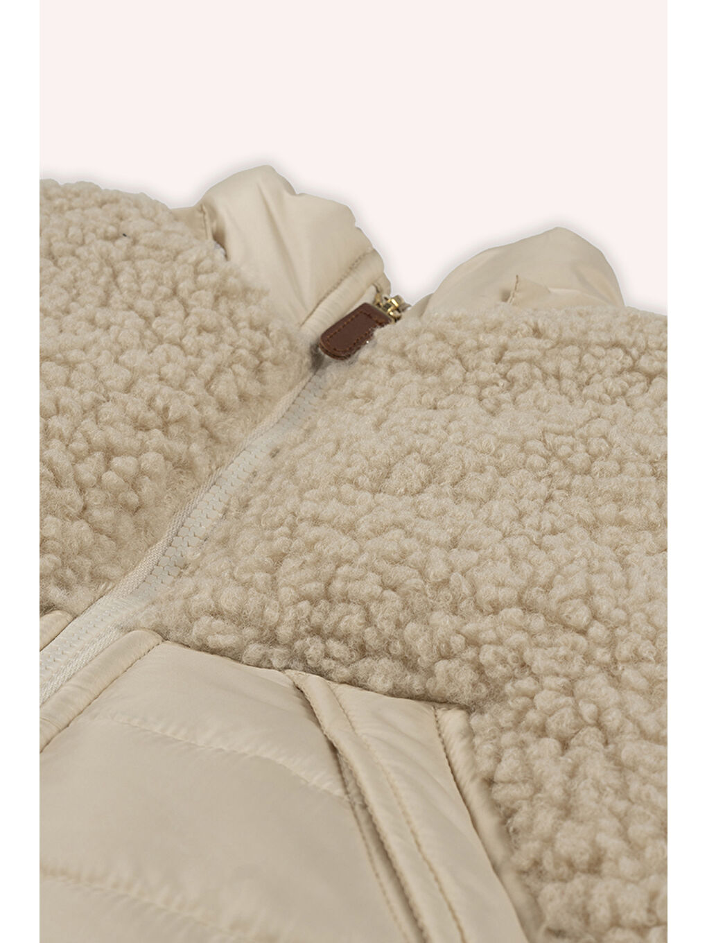 Bej Erkek Çocuk Pelüş Detaylı Micro Yelek-3