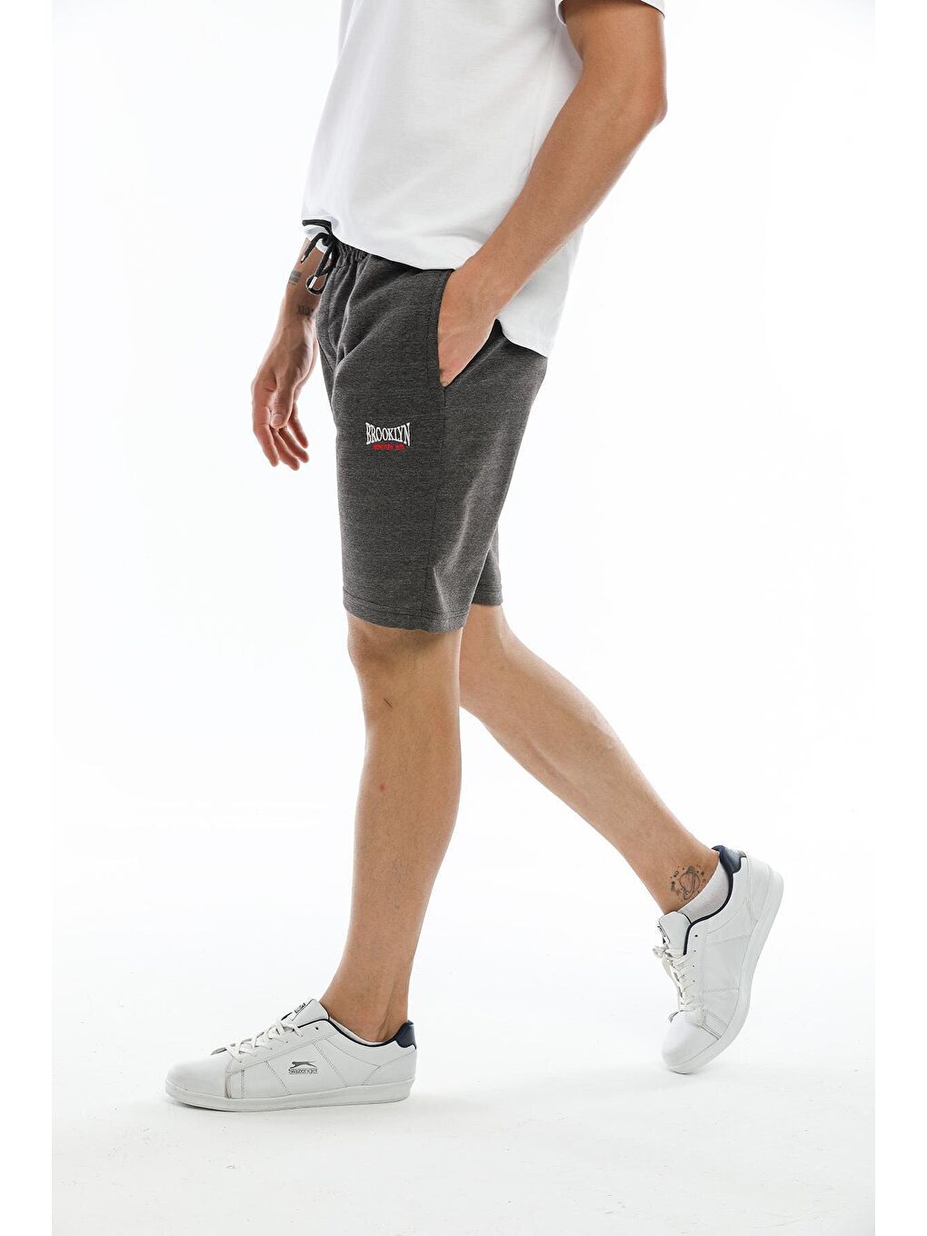 Gri Regular Fit Nakışlı Brooklyn Erkek Şort SPR21Y57-4