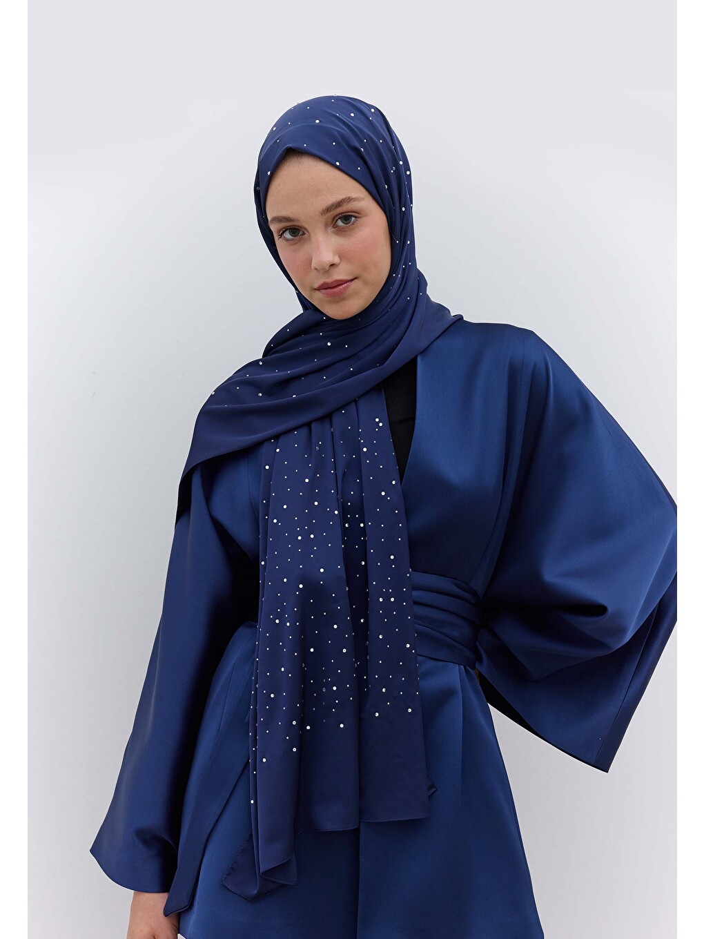 Strass Taşlı İpeksi Şal Lacivert-2