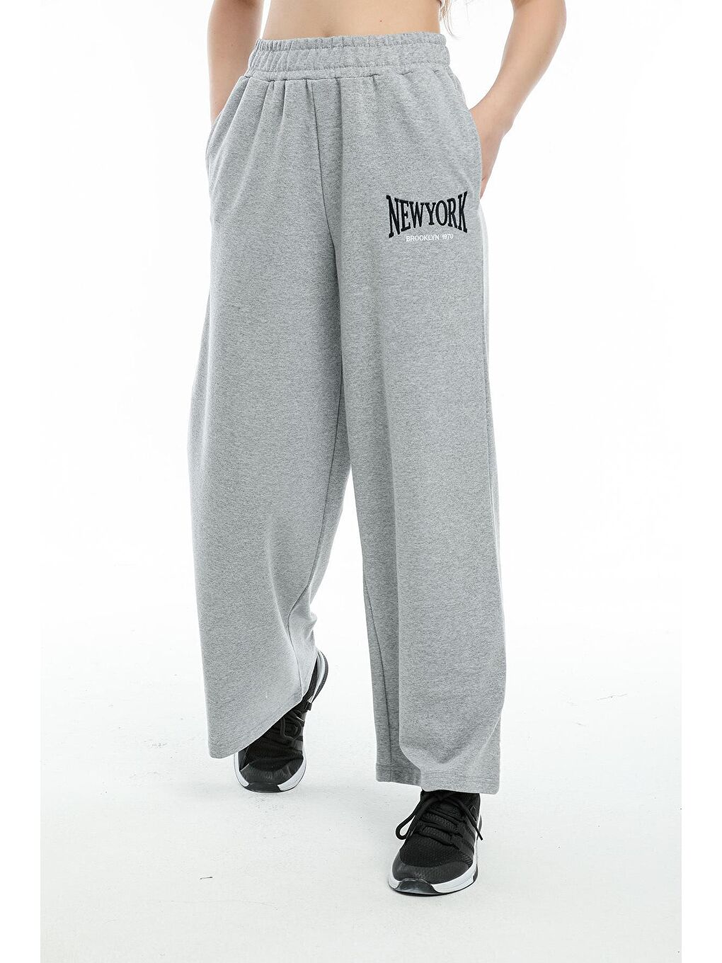 Gri Kadın Bol Paça Eşofman Altı SPR21Y60