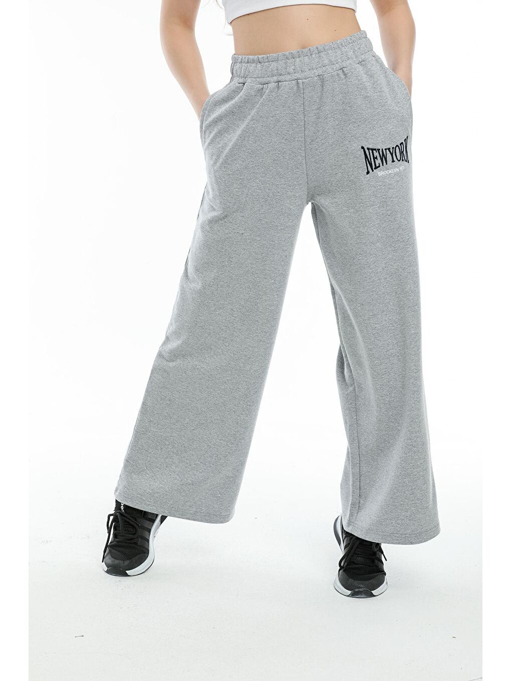 Gri Kadın Bol Paça Eşofman Altı SPR21Y60-2