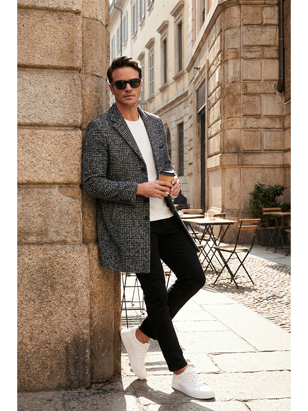 Siyah Slim Fit Tek Yırtmaçlı Düğmeli Mono Yaka Kaşe Erkek Kaban 5840098