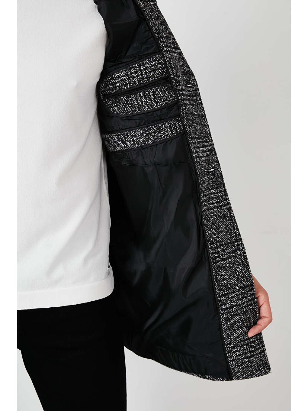 Siyah Slim Fit Tek Yırtmaçlı Düğmeli Mono Yaka Kaşe Erkek Kaban 5840098-6