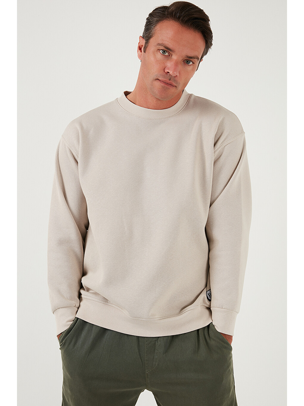 Bej Regular Fit Bisiklet Yaka Tüylü Yumuşak Şardonlu Sweat Erkek Sweatshirt 5905255-4