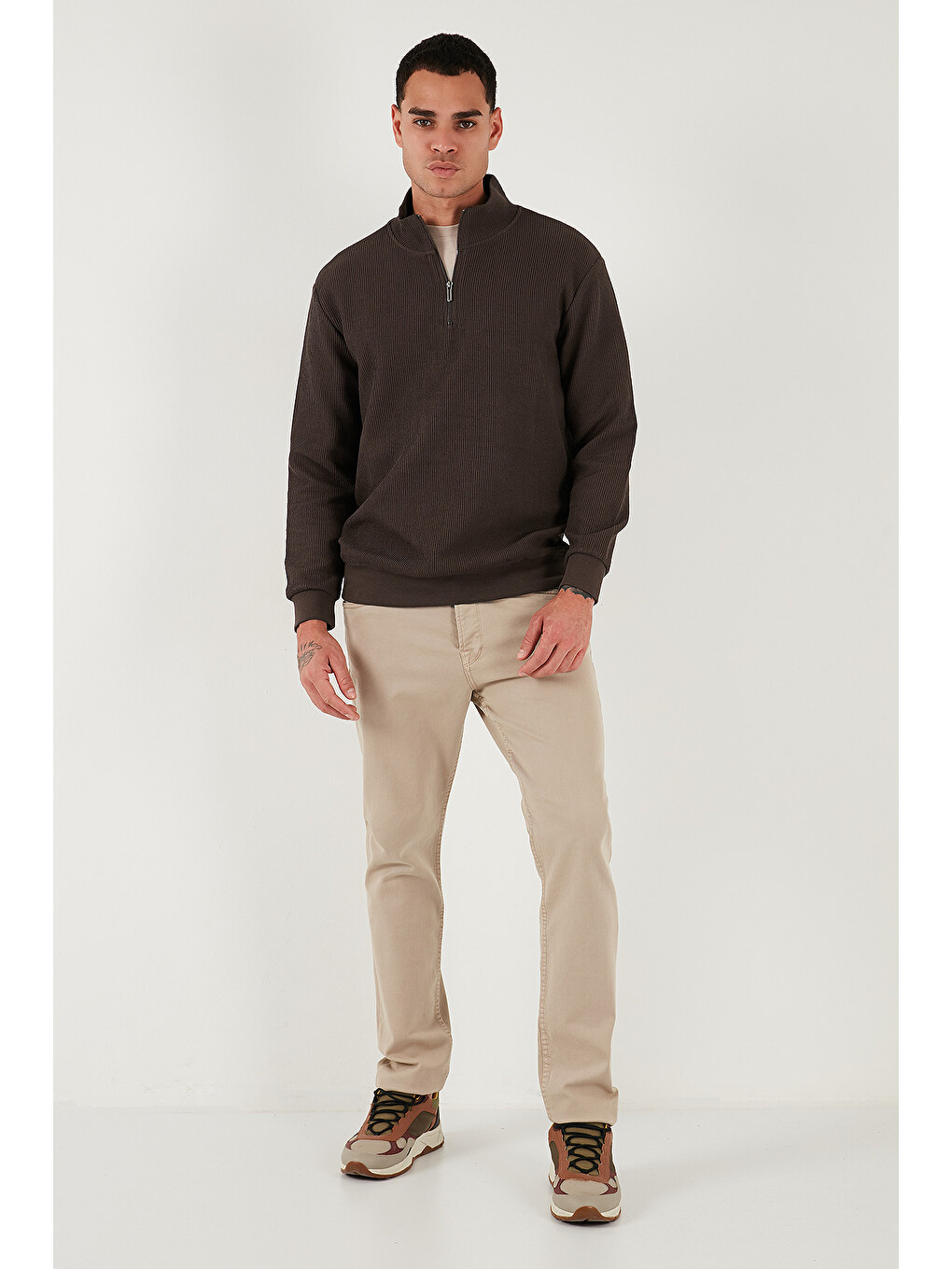 Kahverengi Pamuklu Regular Fit Yarım Fermuarlı Dik Yaka Erkek Sweat 5905716-1