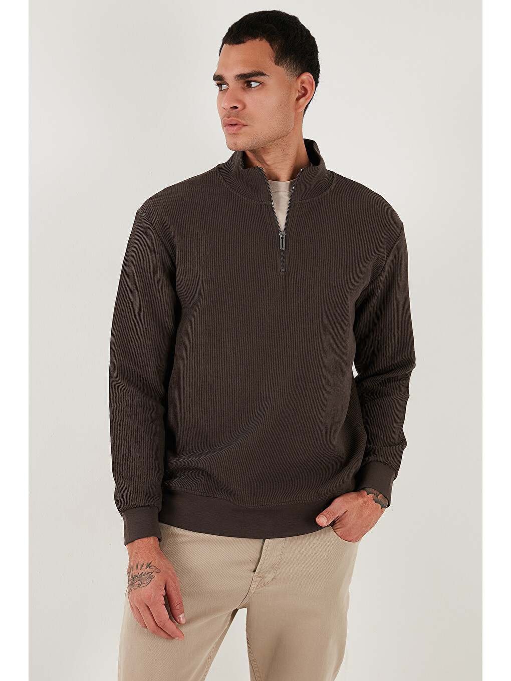 Kahverengi Pamuklu Regular Fit Yarım Fermuarlı Dik Yaka Erkek Sweat 5905716-4