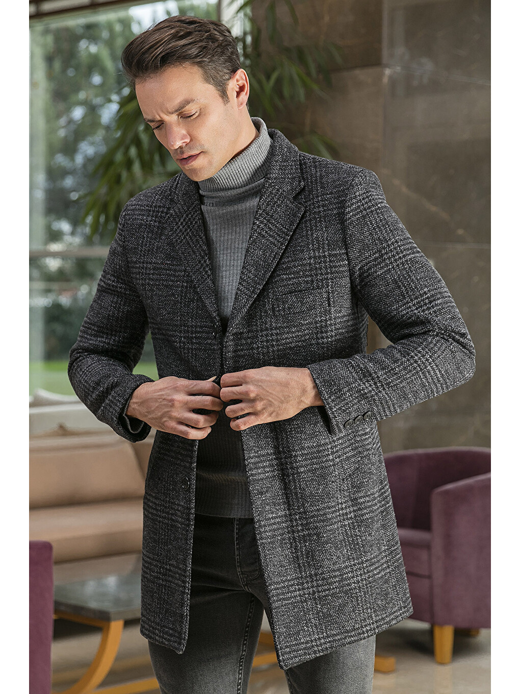 Siyah Slim Fit Tek Yırtmaçlı Düğmeli Mono Yaka Kaşe Kaban 5840098-1