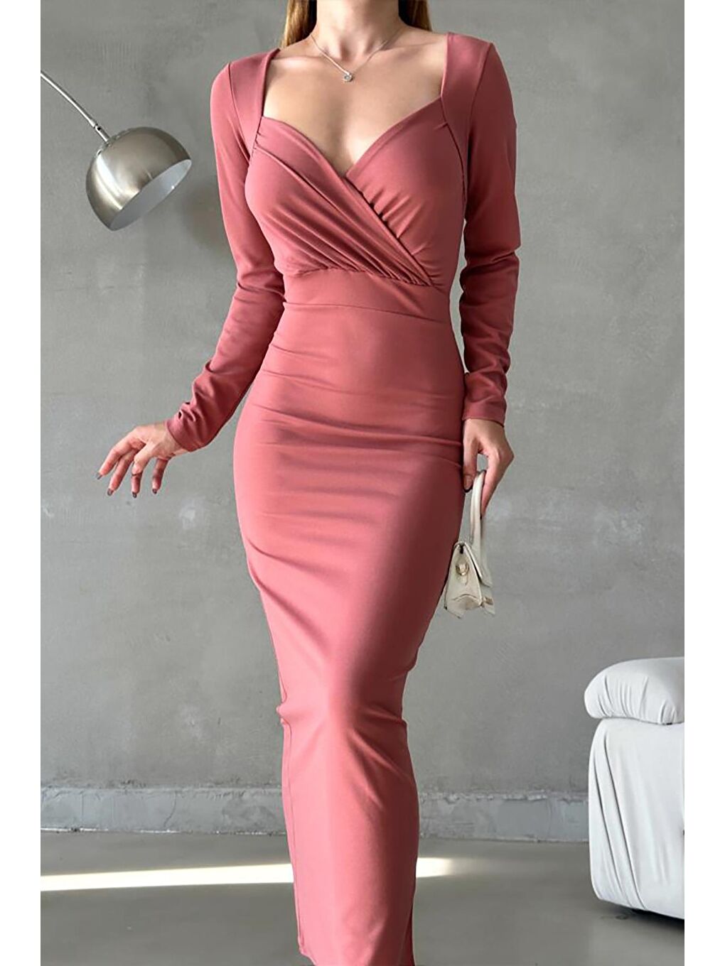 Pembe Pudra Kalp Yaka Yırtmaçlı Uzun Kollu Uzun Elbise-1