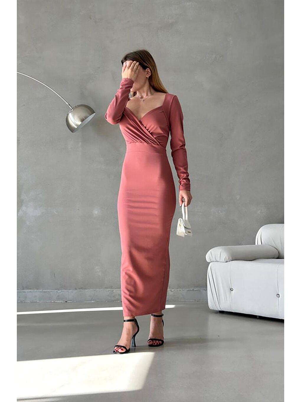 Pembe Pudra Kalp Yaka Yırtmaçlı Uzun Kollu Uzun Elbise-2