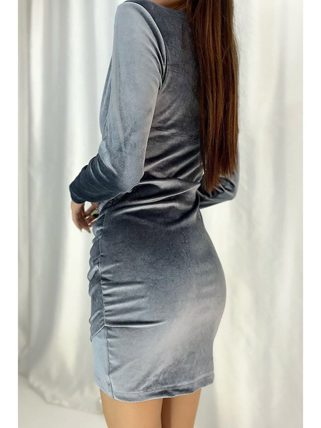 Gri Büzgülü Kruvaze Yaka Kadife Kumaş Elbise-1