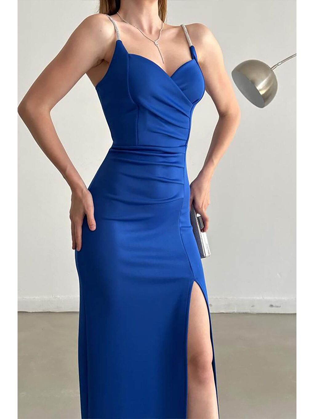 Mavi Scuba Kumaş Askı Taş Detay İnce Askılı Yırtmaçlı Abiye Elbise-1