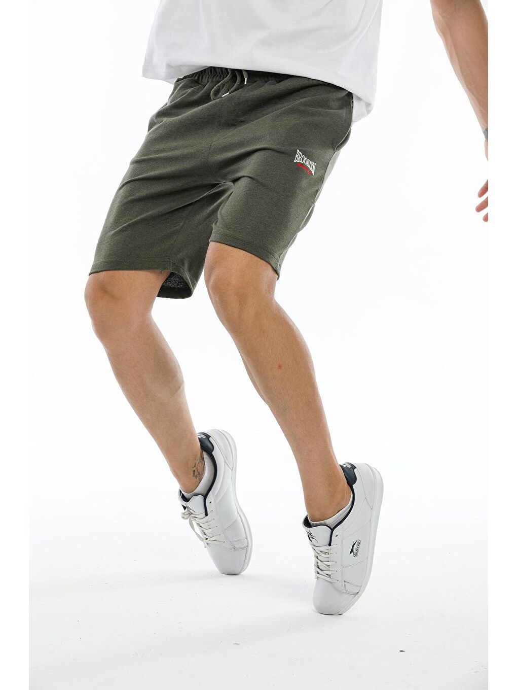 Haki Regular Fit Nakışlı Brooklyn Erkek Şort SPR21Y57-2